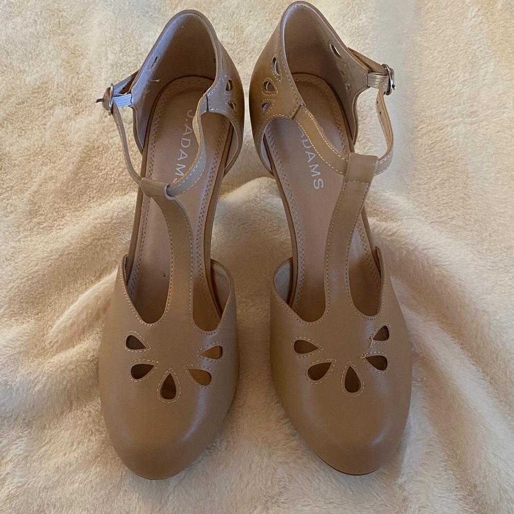 J Adams 9.5 “Pepper” Mary Jane Shoes Tan